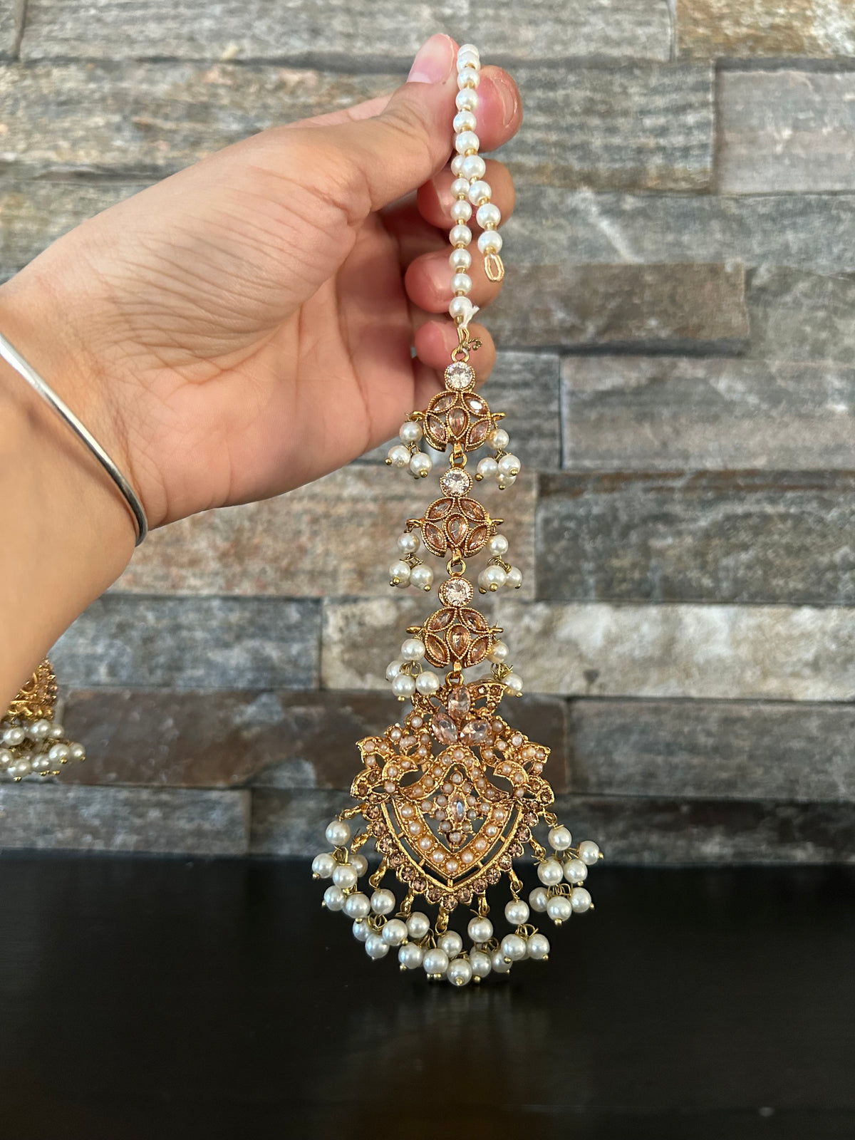 The Elegance Piece